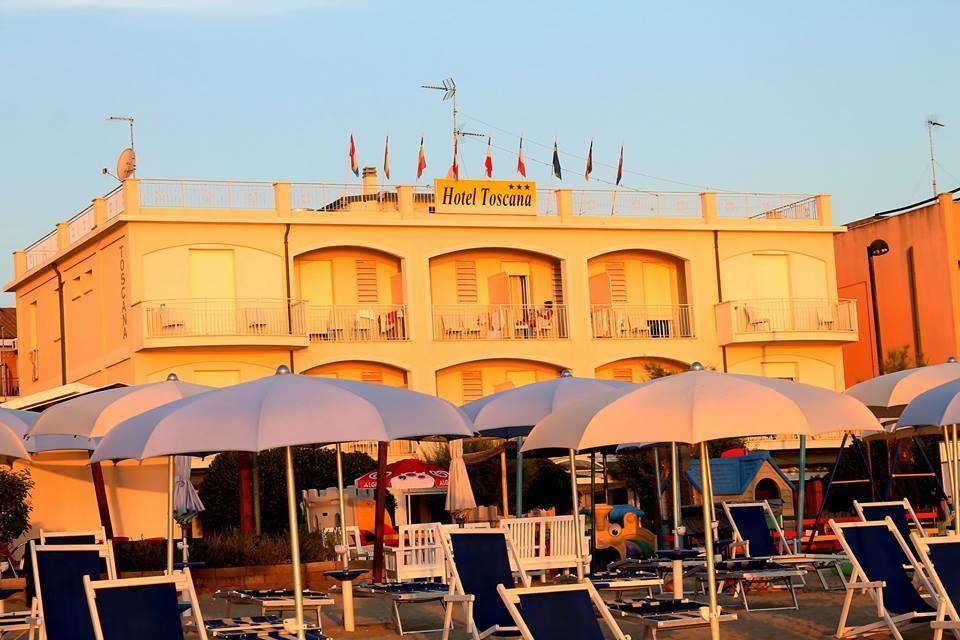 Hotel Toscana Marotta Exterior photo
