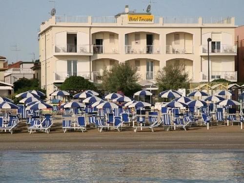 Hotel Toscana Marotta Exterior photo