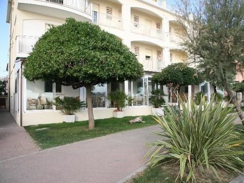 Hotel Toscana Marotta Exterior photo